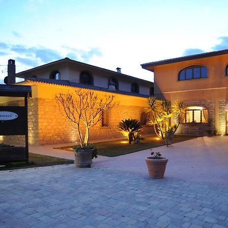 Agriturismo Il Drago Mirabella Imbaccari Exterior foto