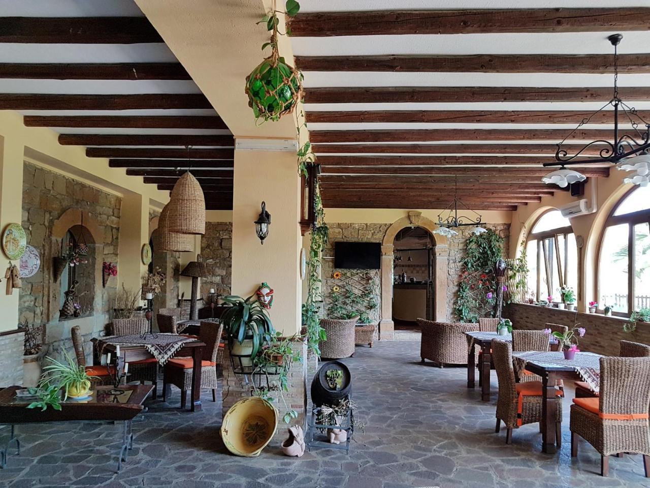 Agriturismo Il Drago Mirabella Imbaccari Exterior foto