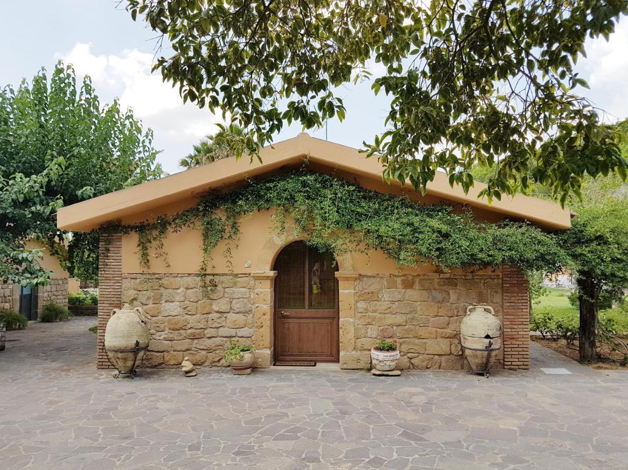 Agriturismo Il Drago Mirabella Imbaccari Exterior foto