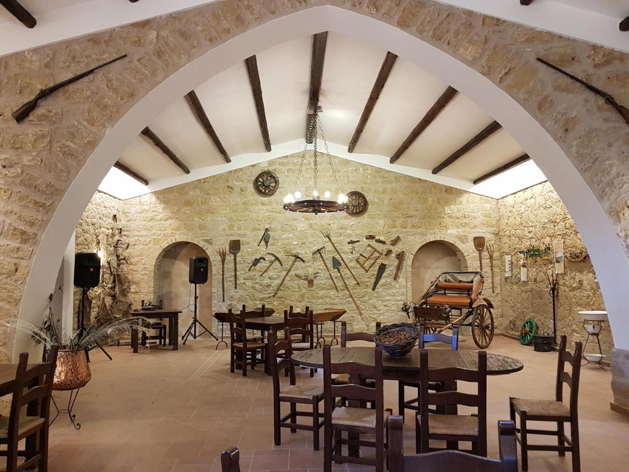 Agriturismo Il Drago Mirabella Imbaccari Exterior foto